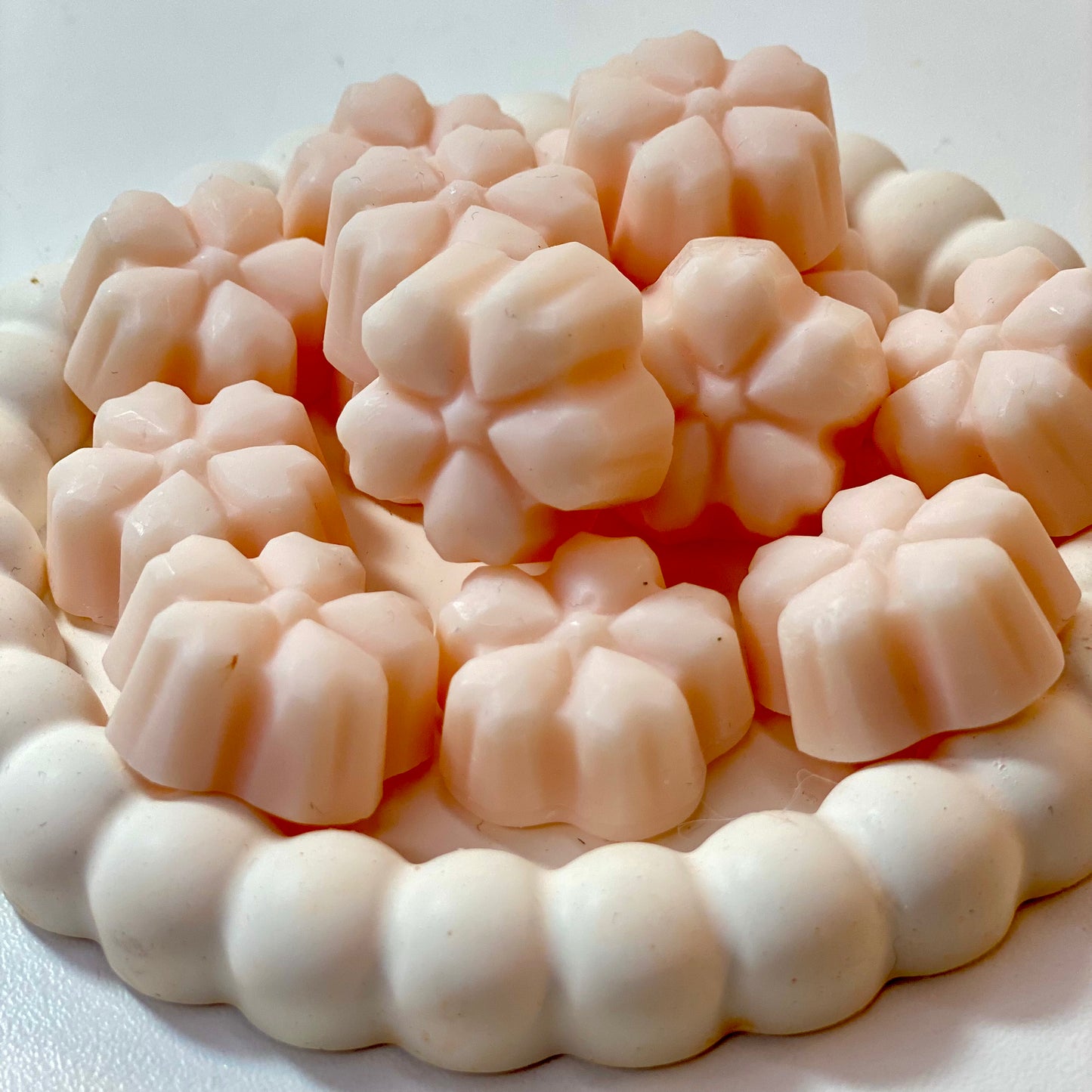 Le fondant de cire végétale, parfumé au Cachemire et Soie