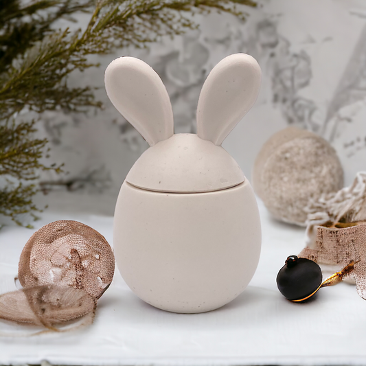 Bougie végétale parfumée et son pot en jesmonite blanche