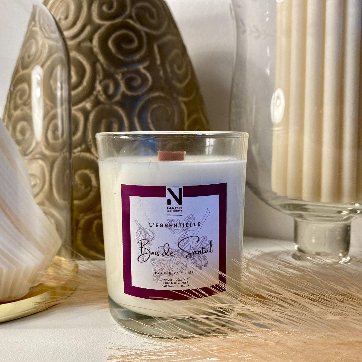 Bougie parfumée Bois de Santal, cire végétale et verre transparent avec couvercle en bois naturel