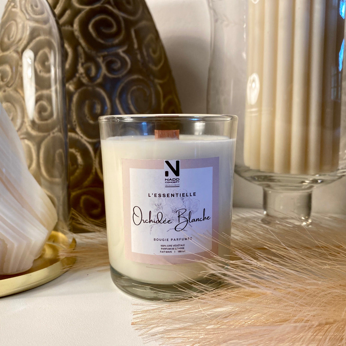 Bougie parfumée Orchidée Blanche, cire végétale et verre transparent avec couvercle en bois naturel