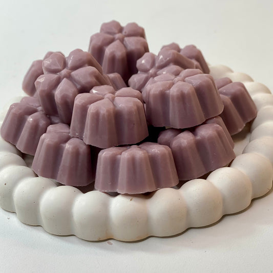 Le fondant de cire végétale, parfumé au Frangipanier et Jasmin 