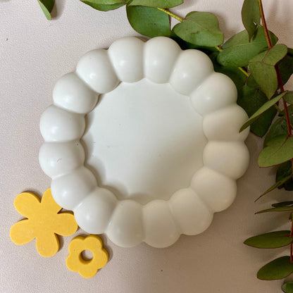 Plateau rond bubble ecru en jesmonite