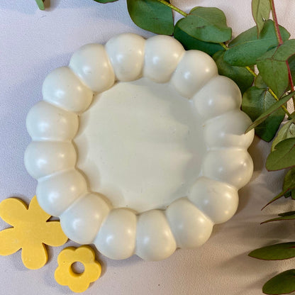 Plateau rond en jesmonite beige