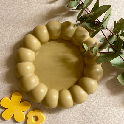 Plateau rond bubble ocre en jesmonite