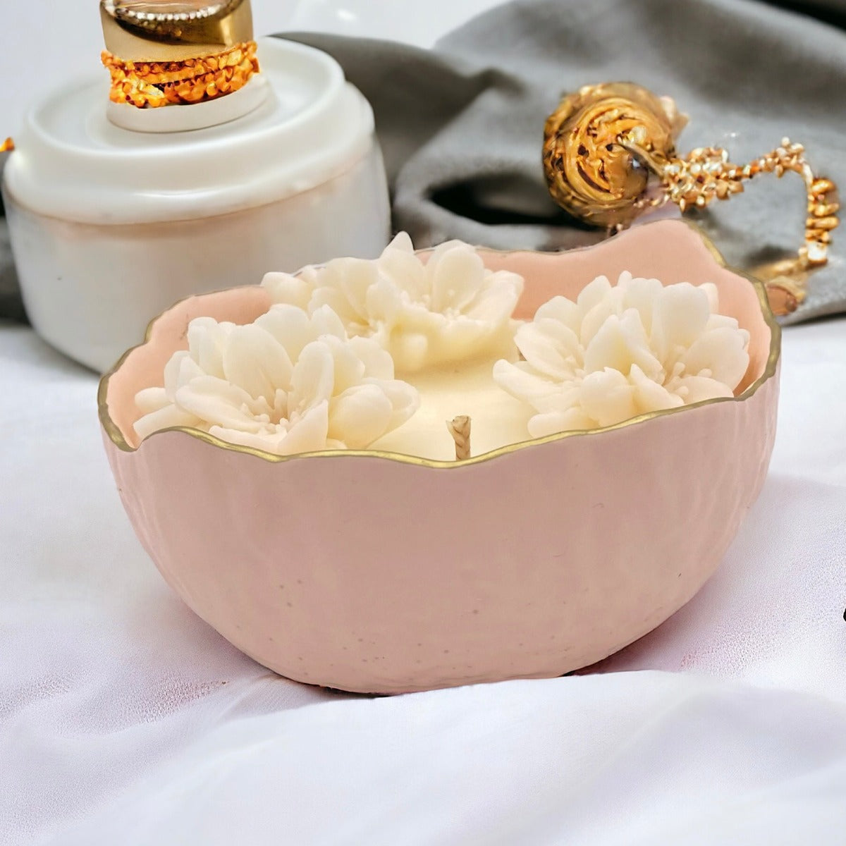 Bougie artisanale coupe fleurie rose poudrée
