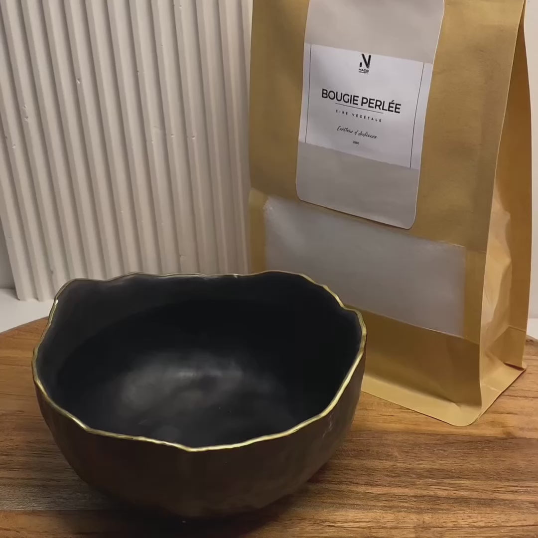 Charger la vidéo : Utilisation des perles de cire, pour créer une bougie ou réutiliser un ancien pot à bougie.